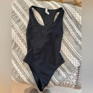 ALO yoga body suit never worn size small black